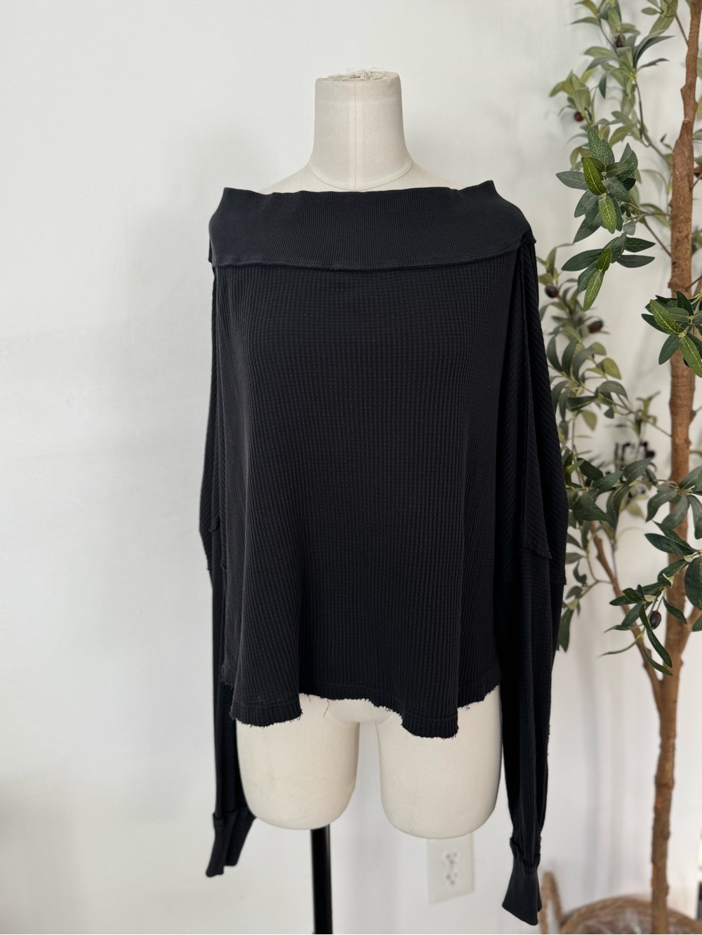 Free People We The Free Black Off Shoulder Thermal Top Small Boho Slouchy - Picture 6 of 6